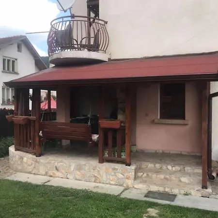 Къща За Гости Аник 고베다르치